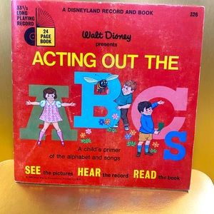 WALT DISNEY VINTAGE 1967 ACTING OUT THE ABC’S DISNEYLAND RECORD -READ ALONG BOOK